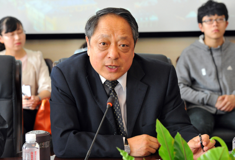 黑河学院副校长宋立权代表黑河学院致开幕词