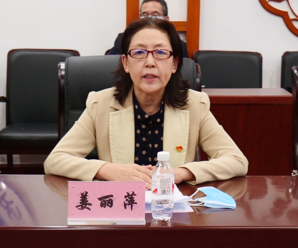 马克思主义学院院长姜丽萍作总结发言